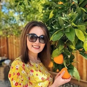 Meet your Posher, Nguyệt